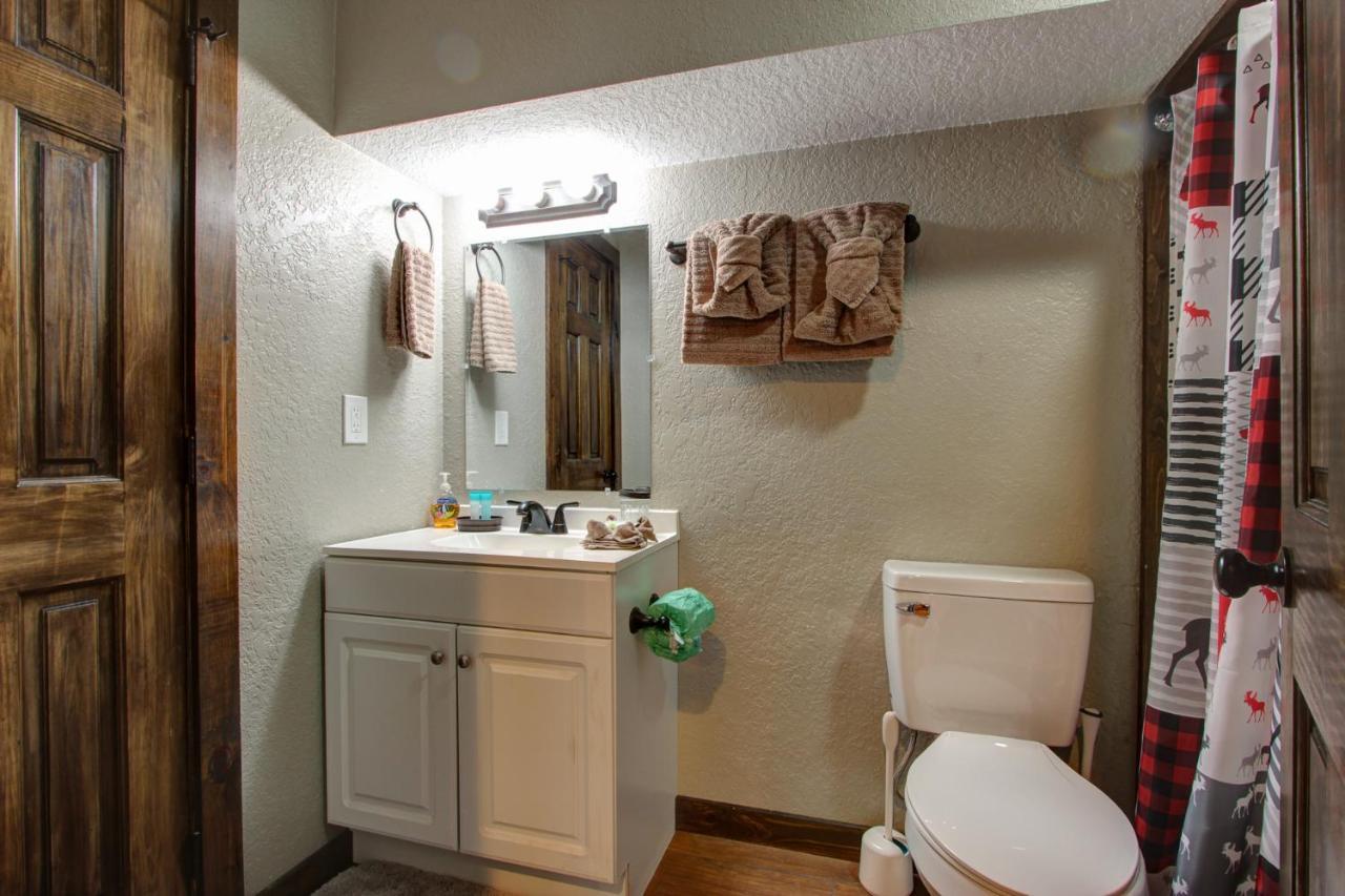 3 Master Bedrooms - Sleeps 10 - Location - Game Room - Hot Tub Pigeon Forge Dış mekan fotoğraf