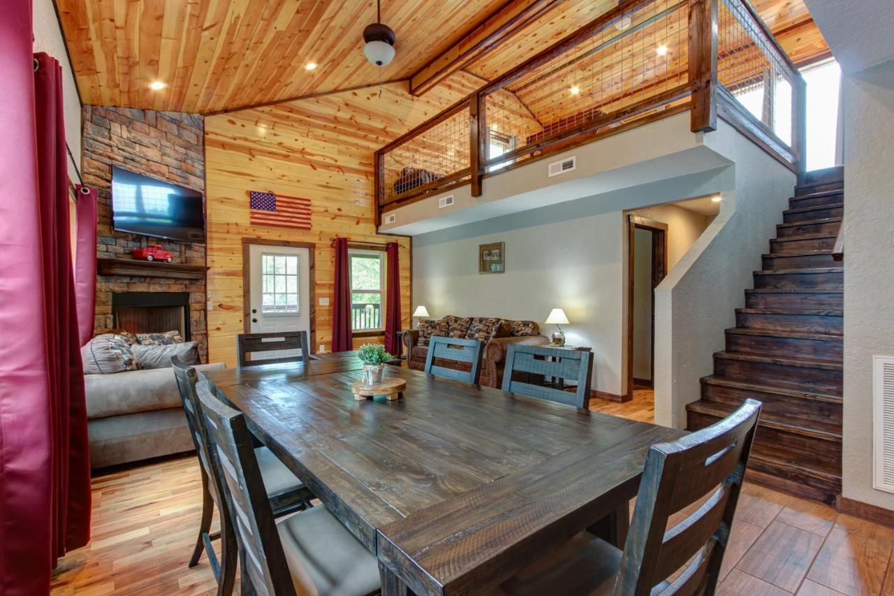 3 Master Bedrooms - Sleeps 10 - Location - Game Room - Hot Tub Pigeon Forge Dış mekan fotoğraf