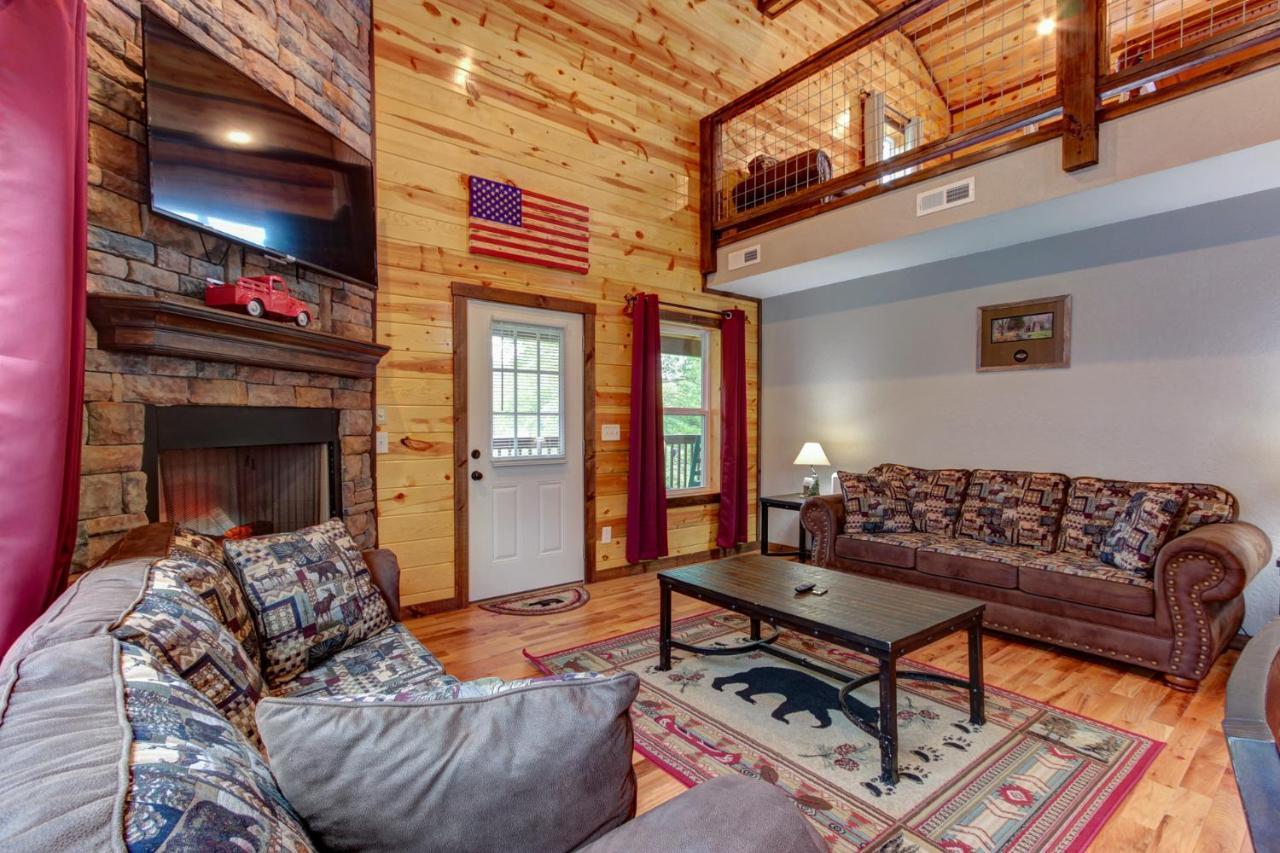 3 Master Bedrooms - Sleeps 10 - Location - Game Room - Hot Tub Pigeon Forge Dış mekan fotoğraf